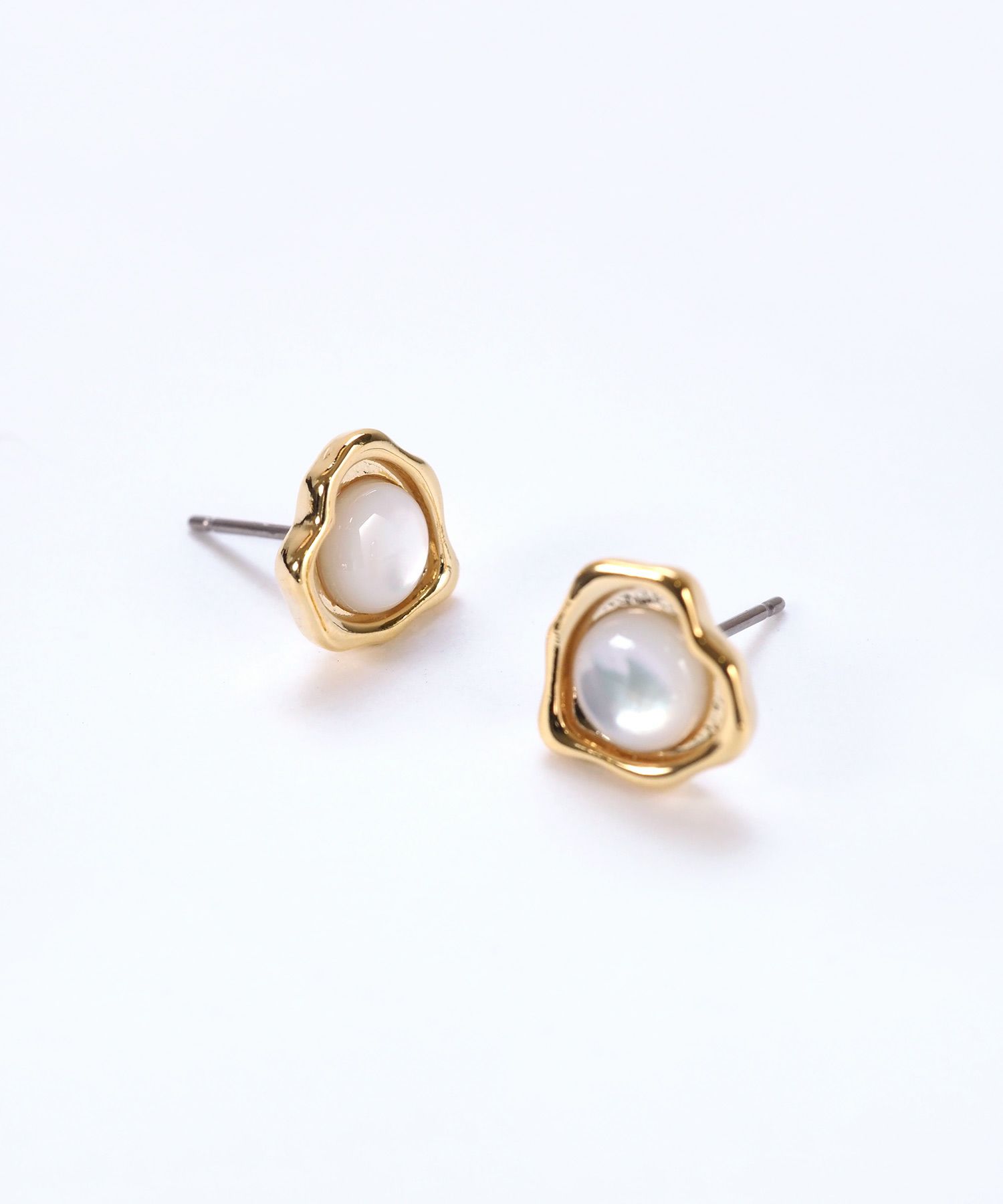 ナチュラルストーンハートチタンポストピアス