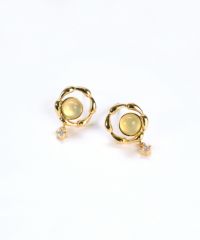 ナチュラルストーンリースチタンポストピアス