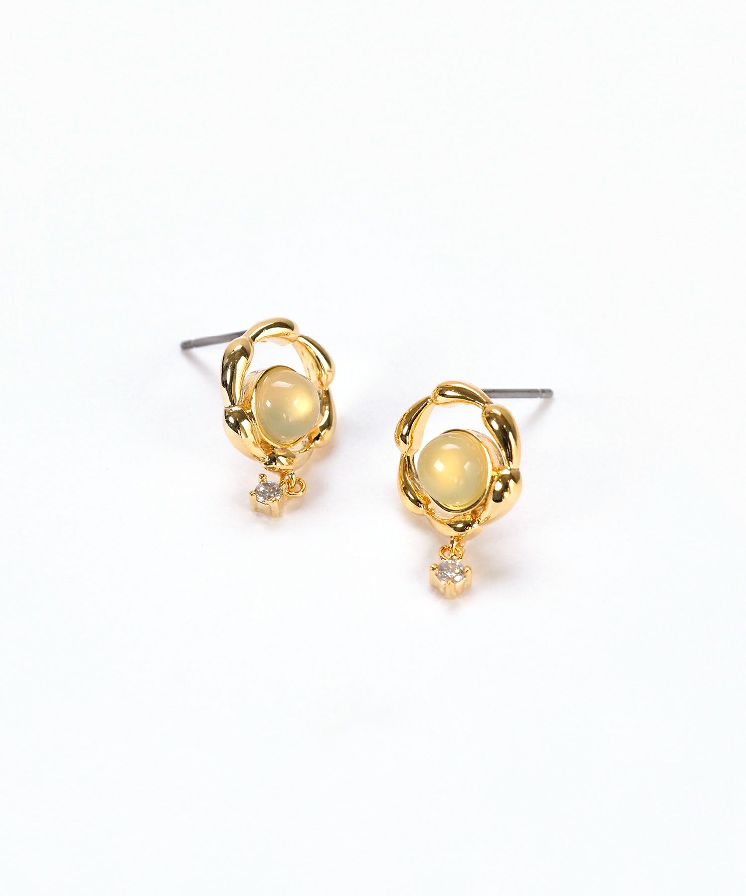 ナチュラルストーンリースチタンポストピアス