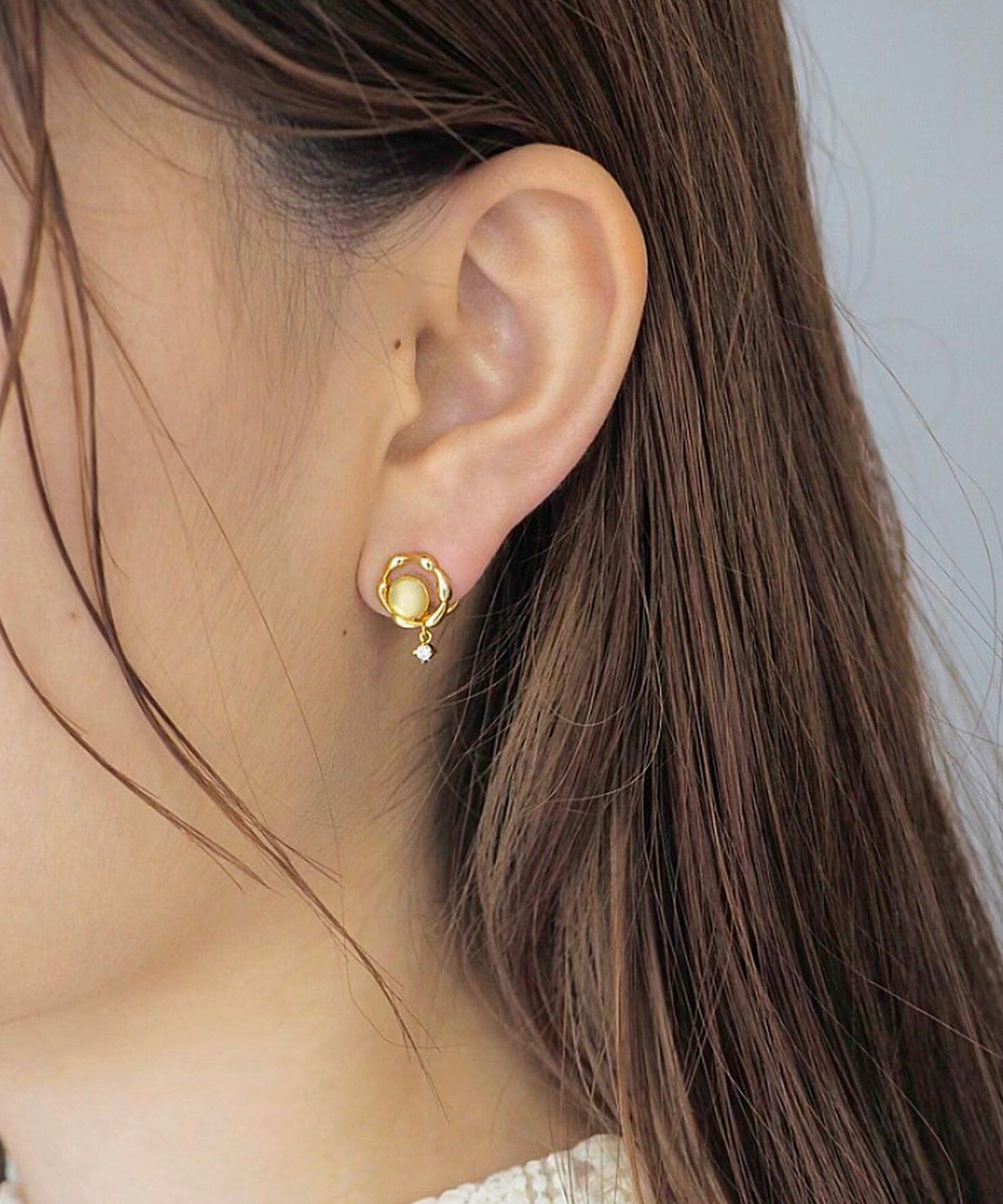 ナチュラルストーンリースチタンポストピアス