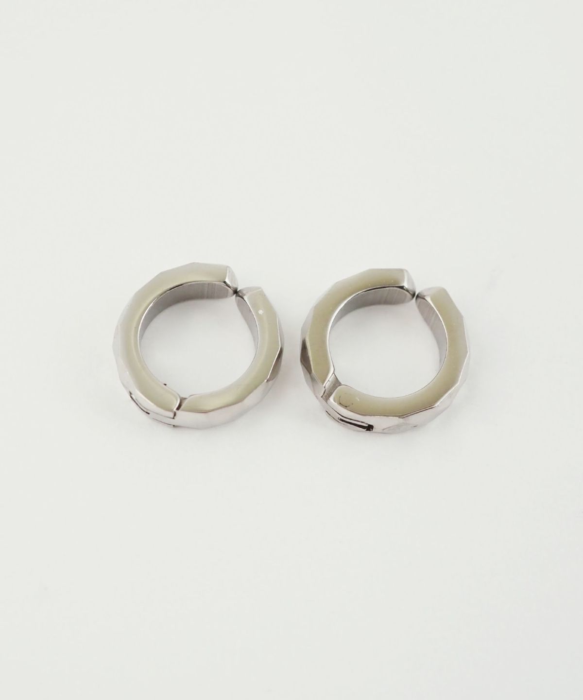 ダイヤカットワンタッチステンレスイヤリング