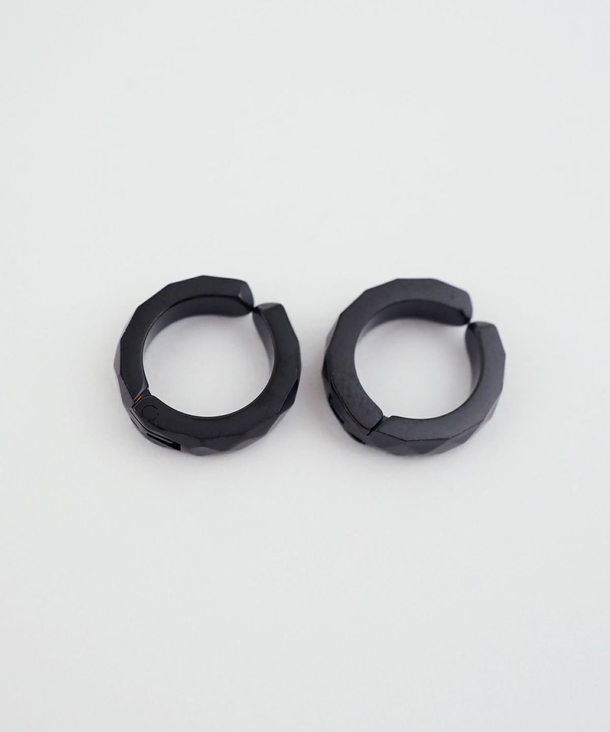 ダイヤカットワンタッチステンレスイヤリング