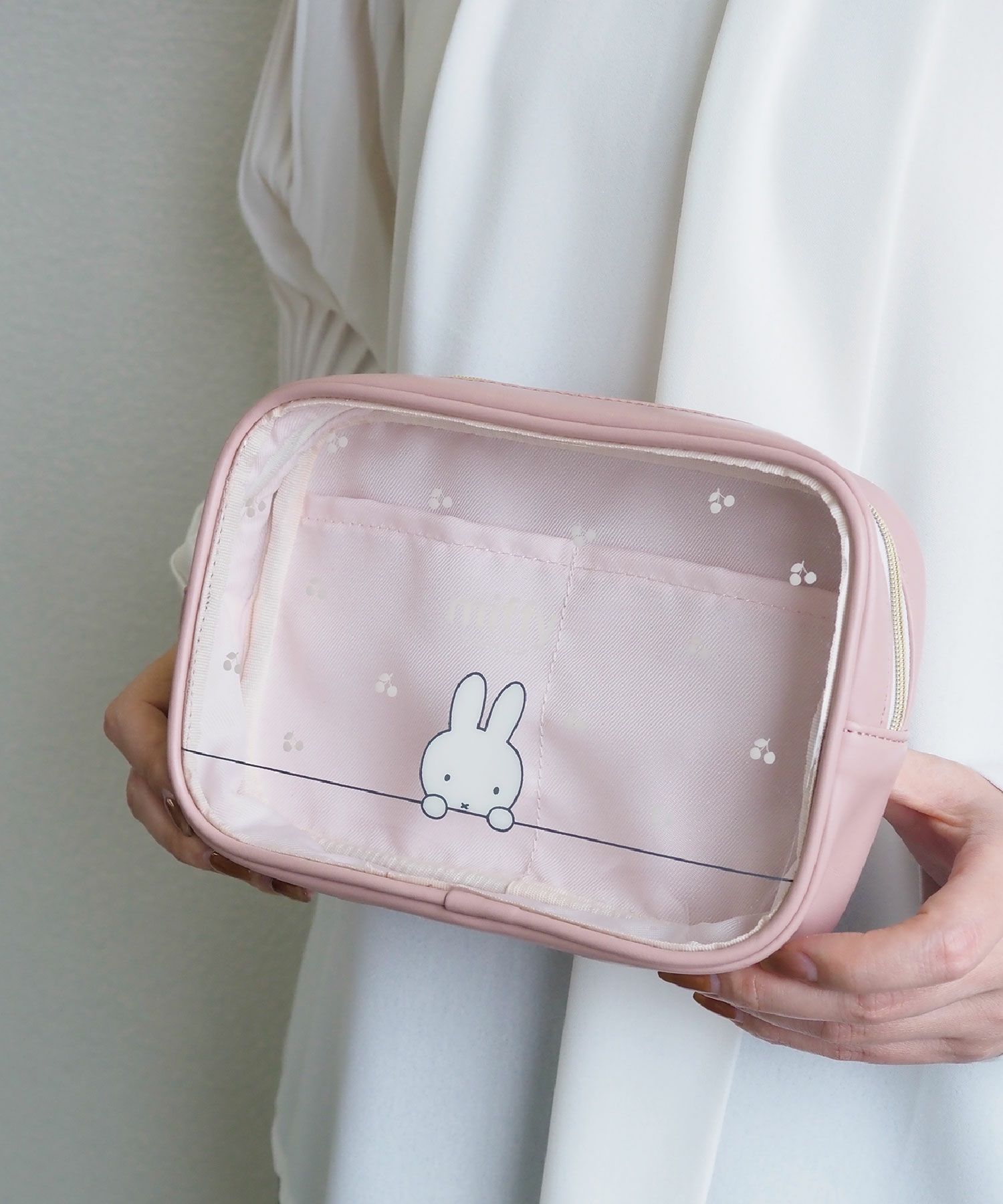 ミッフィー スクエアポーチ