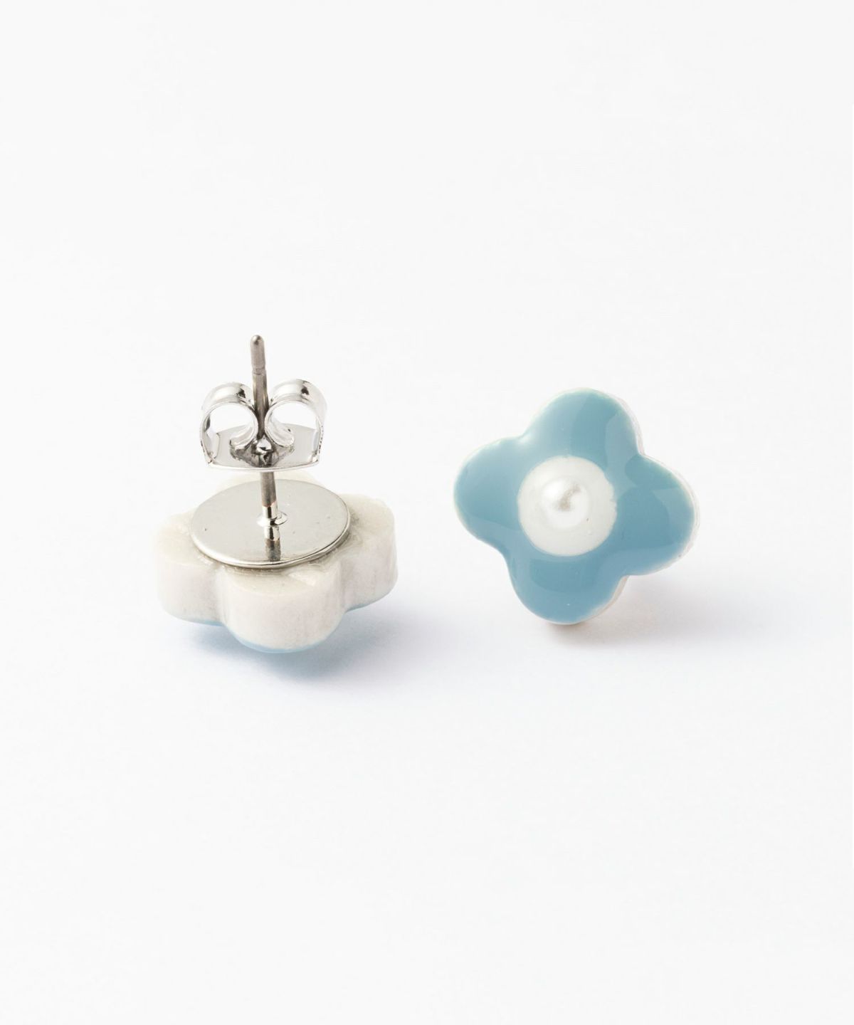 美濃焼陶器小花パールPOPカラーチタンポストピアス【MIKELO】