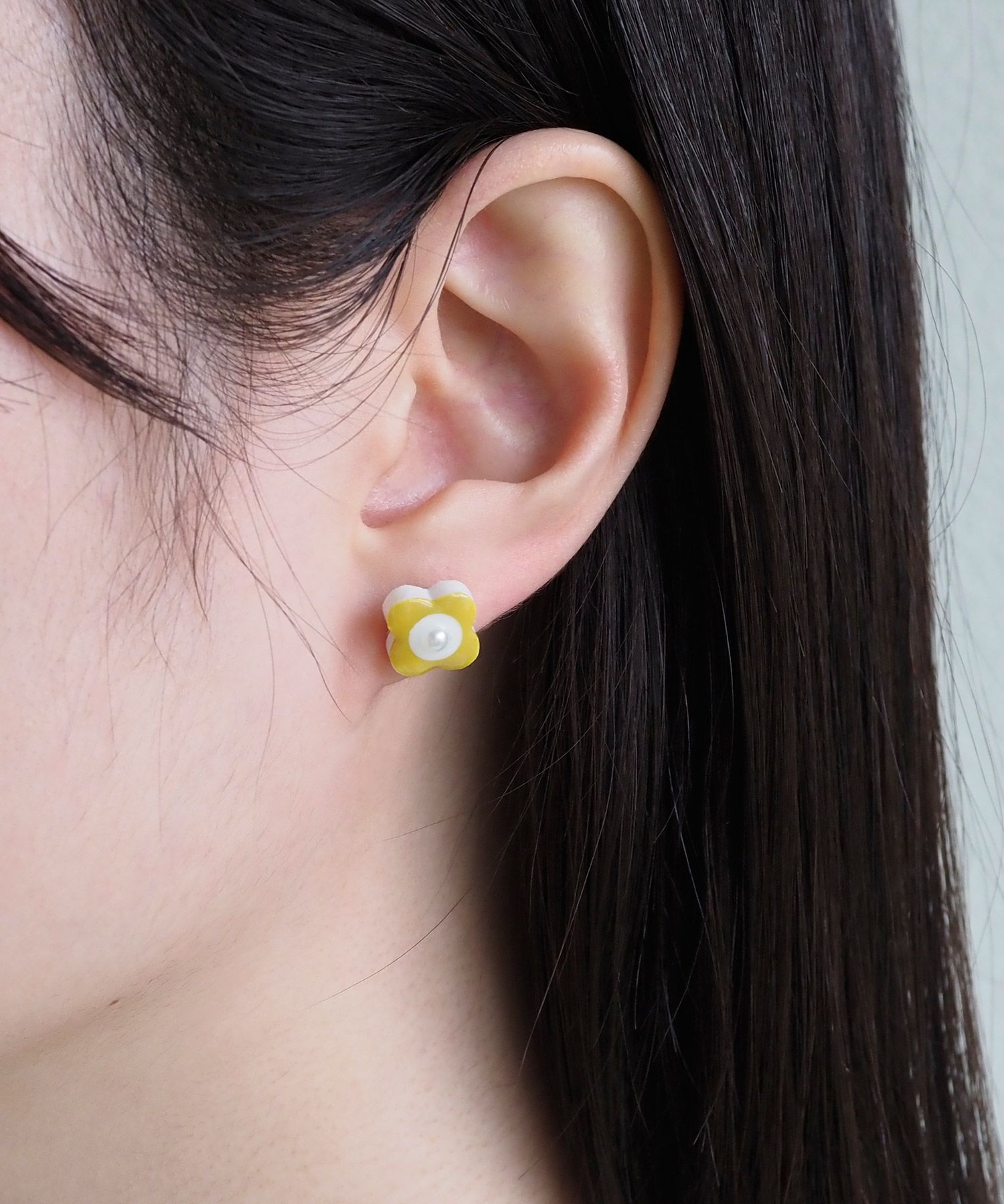 美濃焼陶器小花パールPOPカラーチタンポストピアス【MIKELO】
