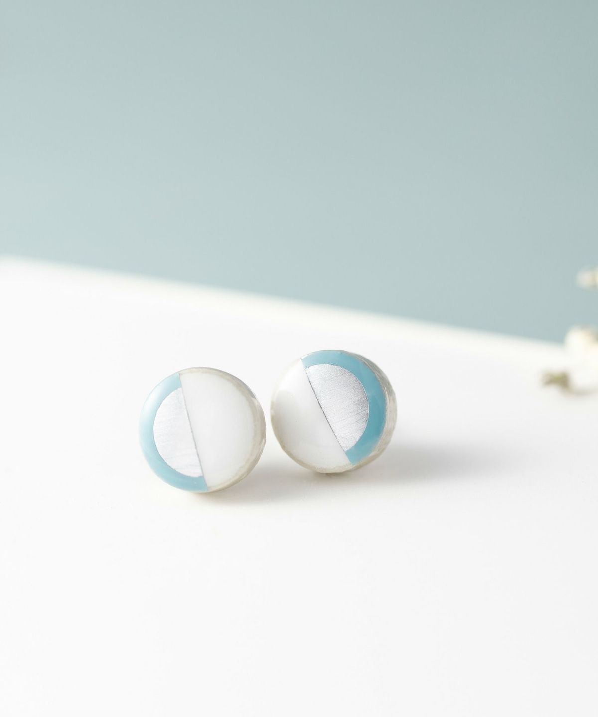 美濃焼陶器ハーフラインチタンポストピアス【MIKELO】