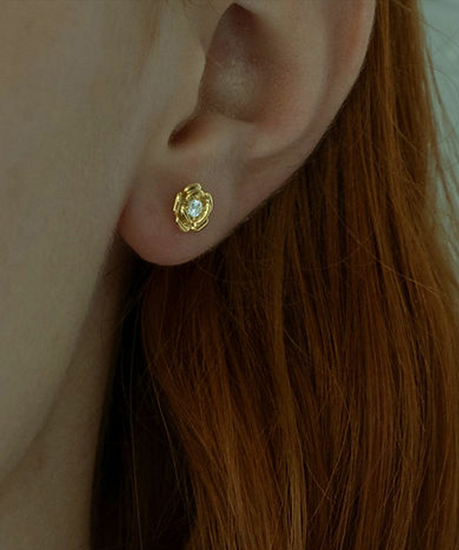 プチローズチタンポストピアス