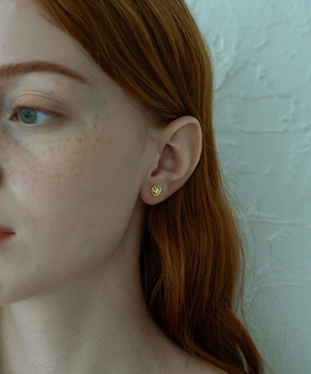 プチローズチタンポストピアス