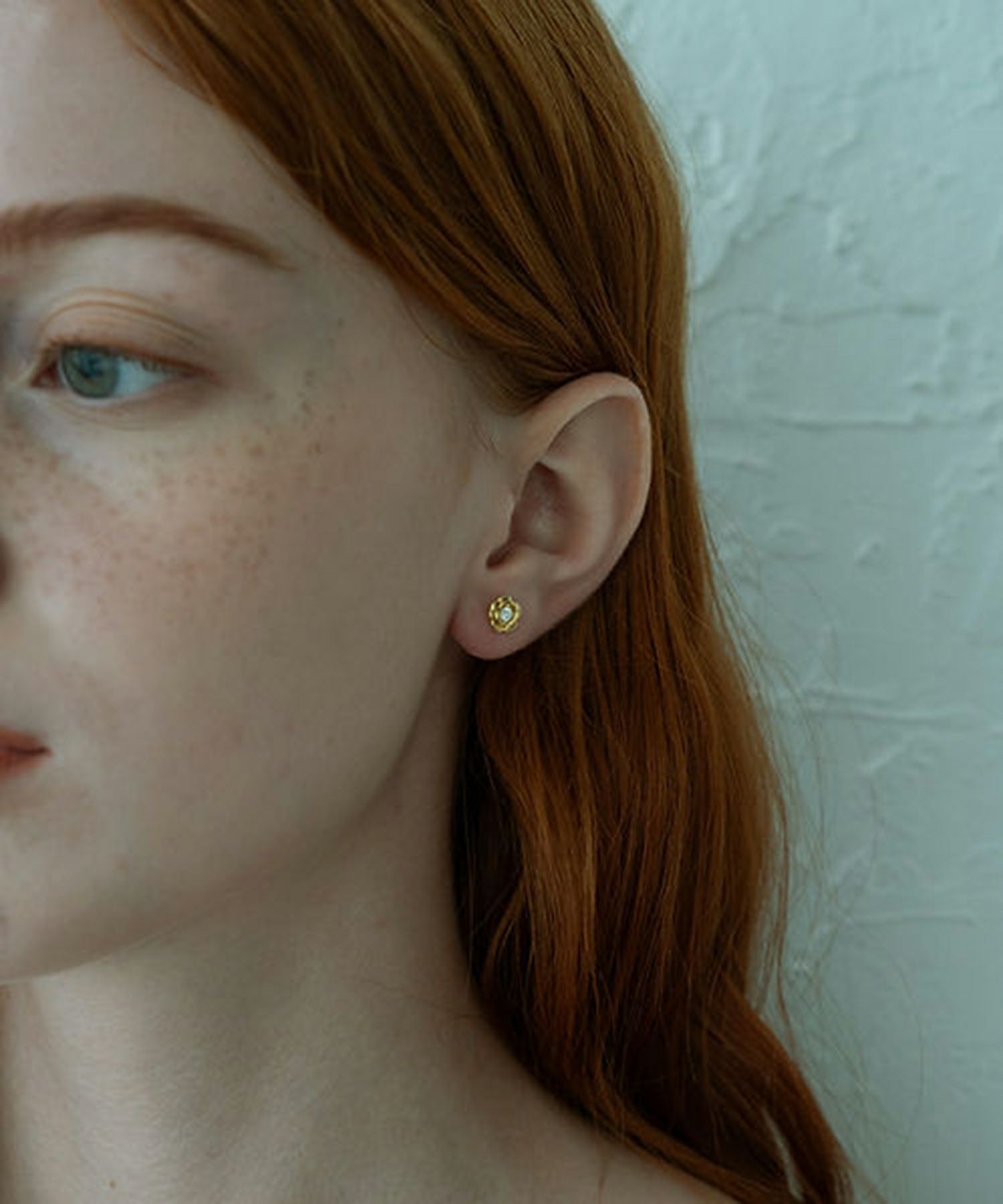 プチローズチタンポストピアス