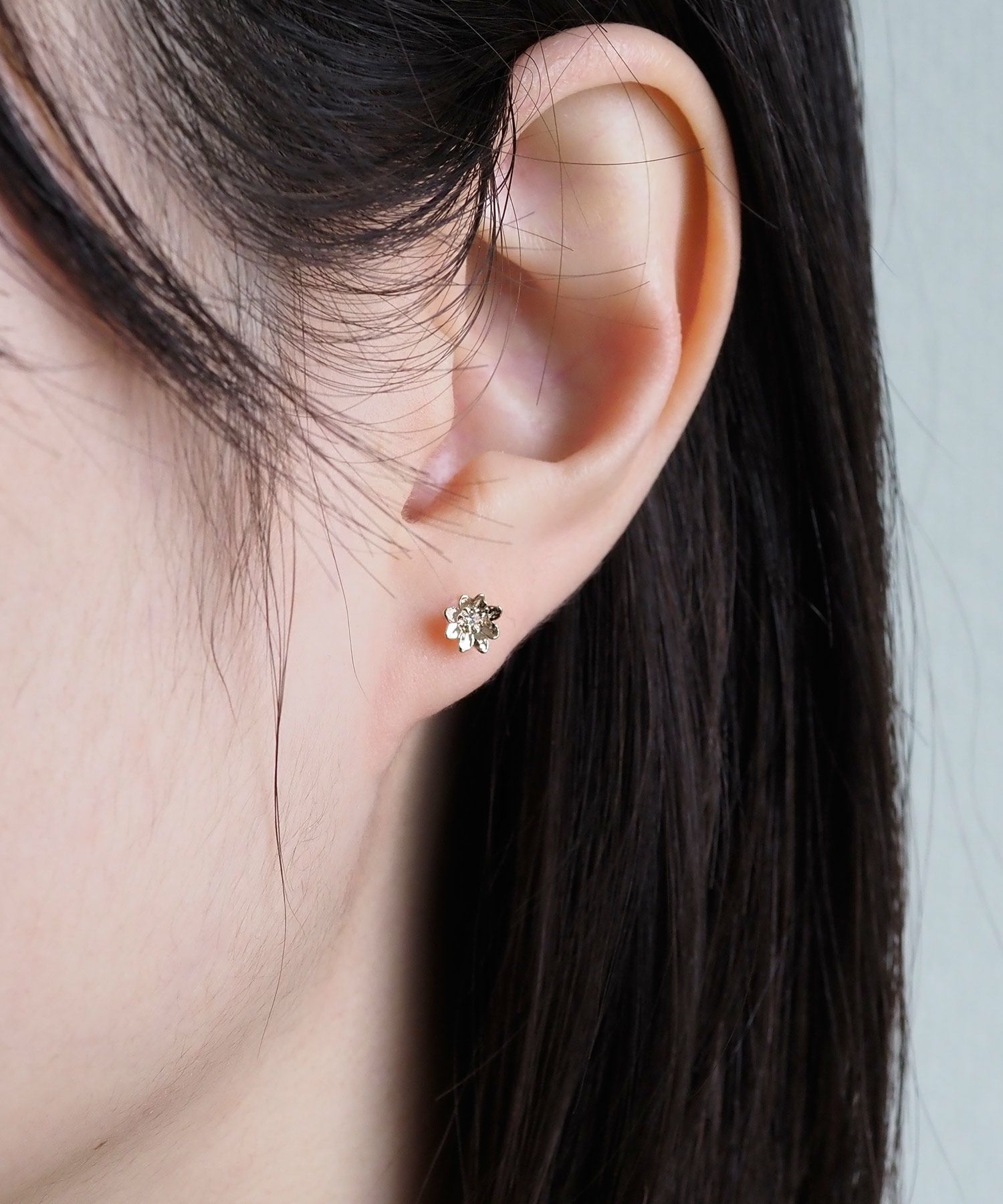 ミニフラワーセラミックポストピアス