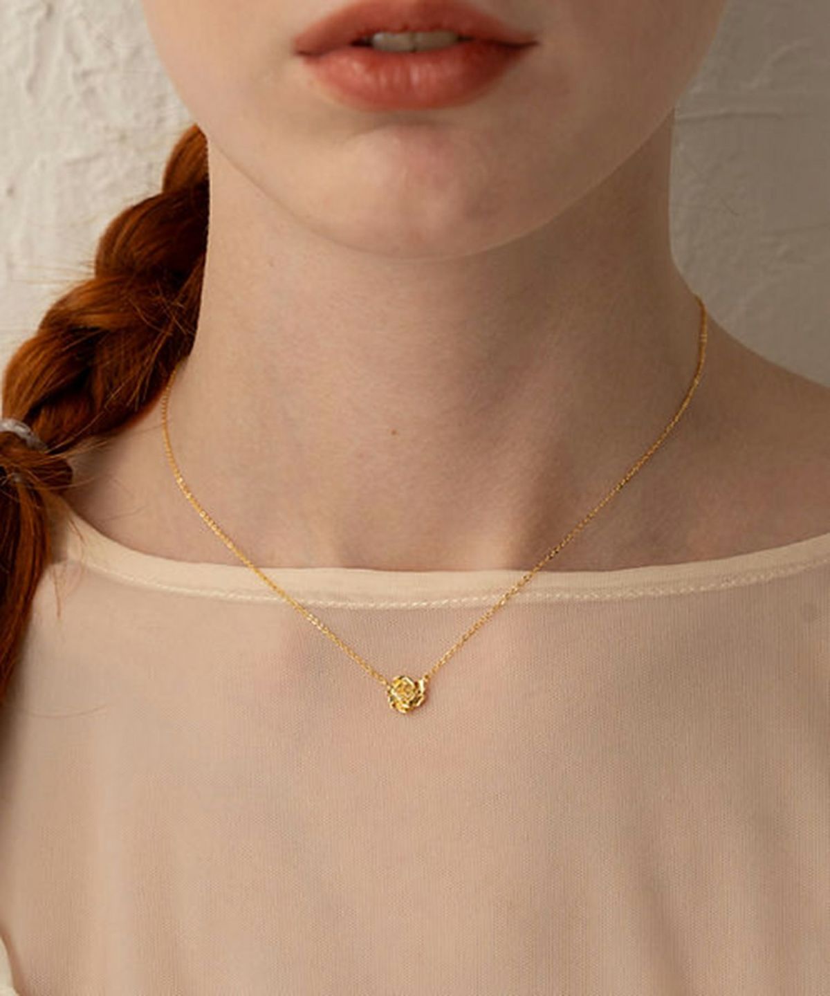 メタルフラワーネックレス1