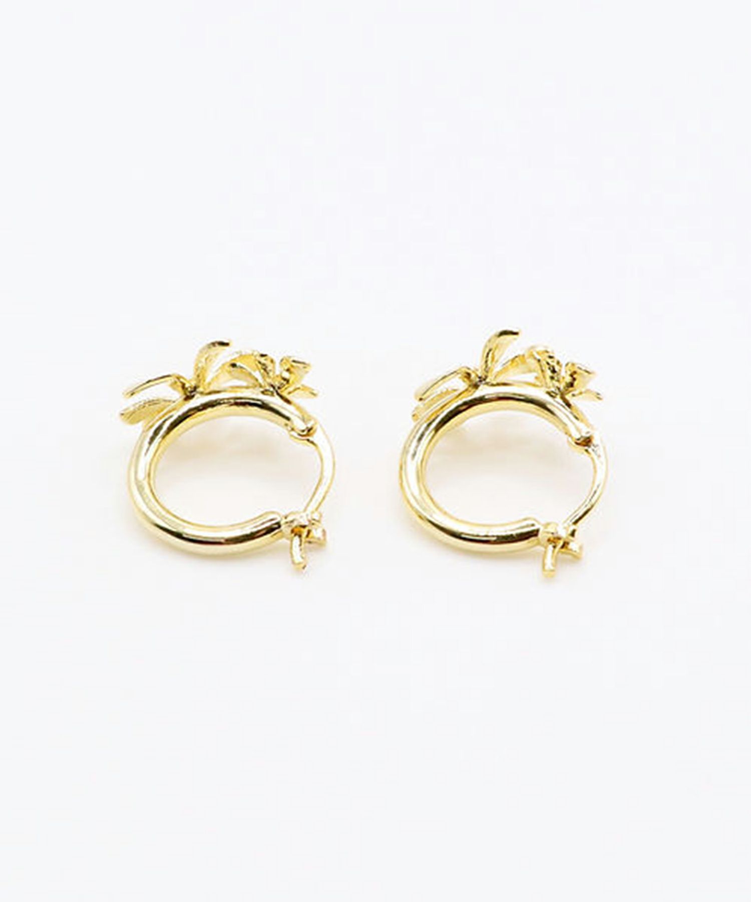 メタルフラワーフープピアス1