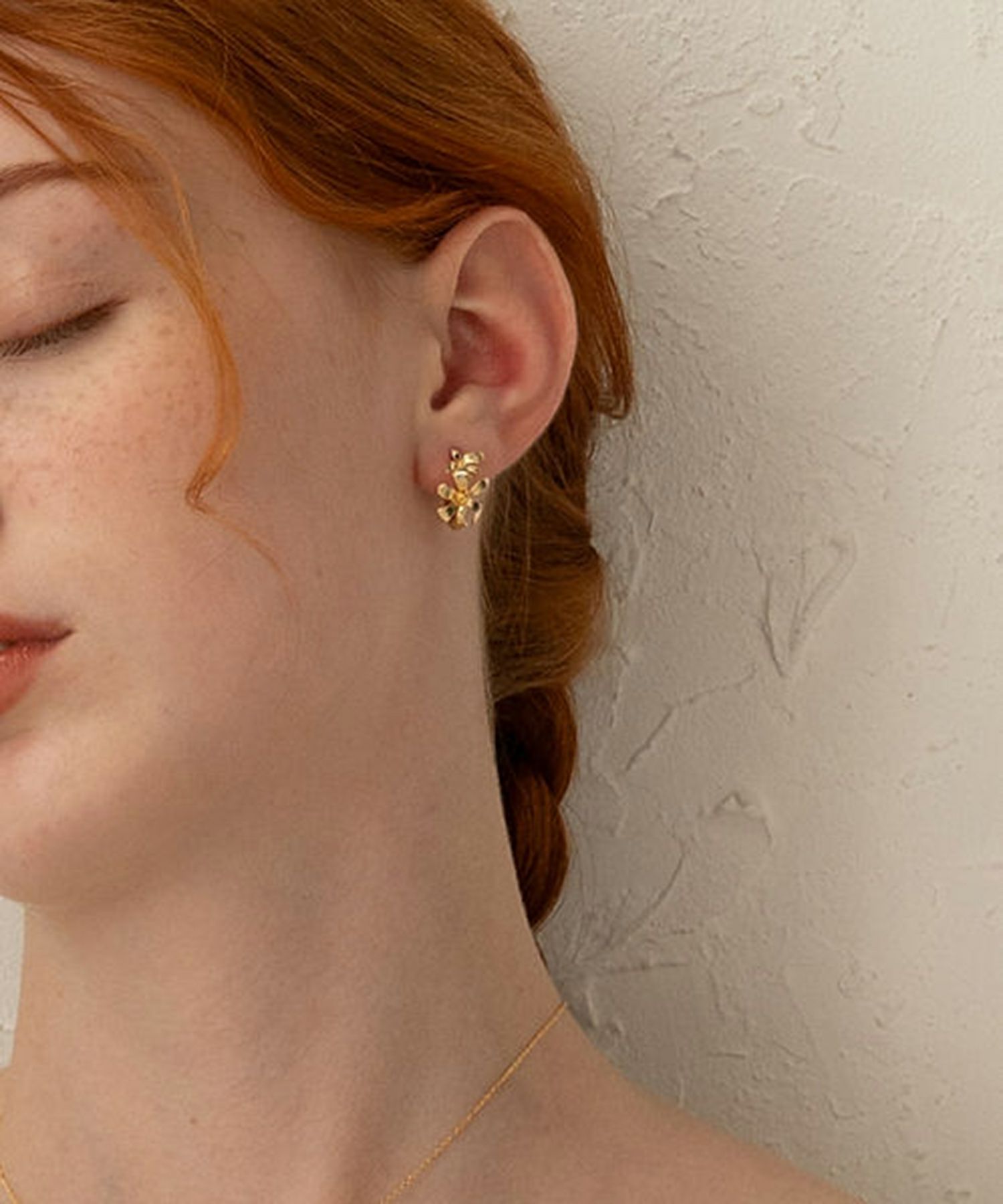 メタルフラワーフープピアス1