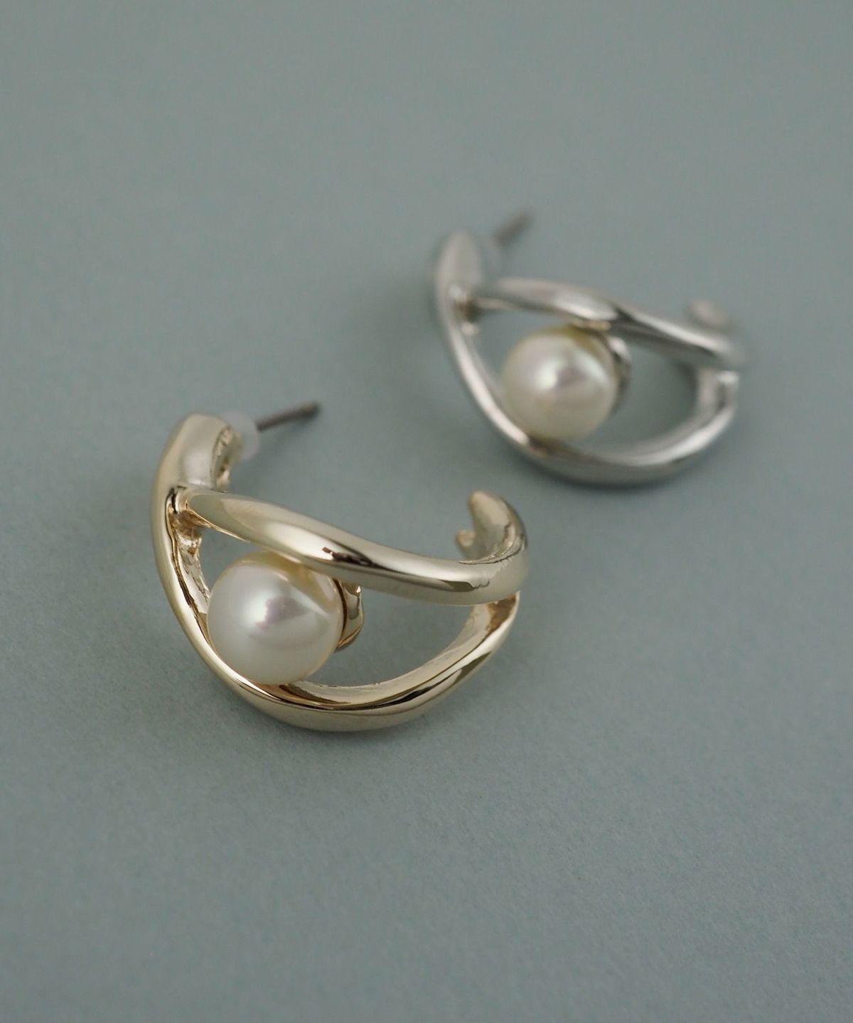磨き貝パールヒネリフープチタンポストピアス【JUNO PREMIUM】