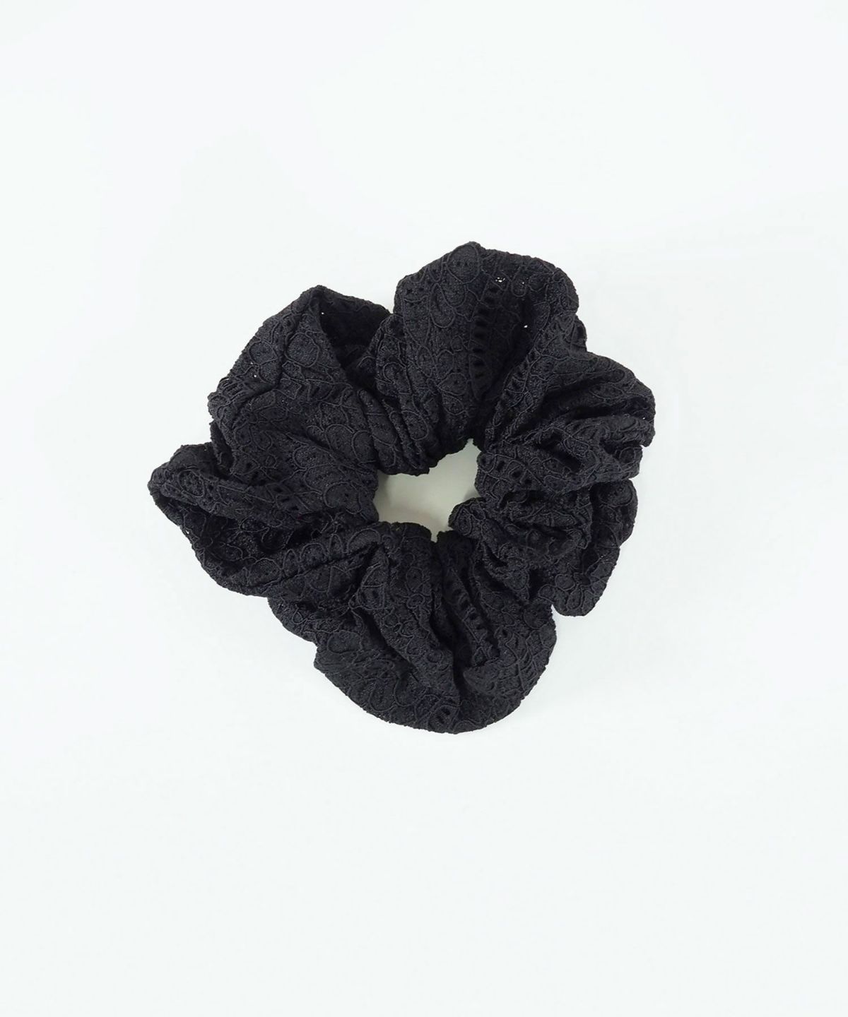 パンチングレースシュシュ