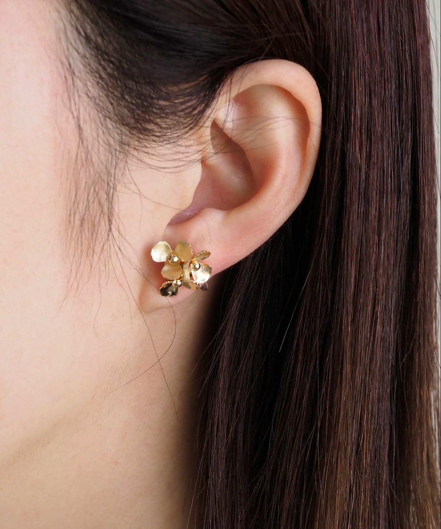 トリプルフラワー樹脂イヤaリング