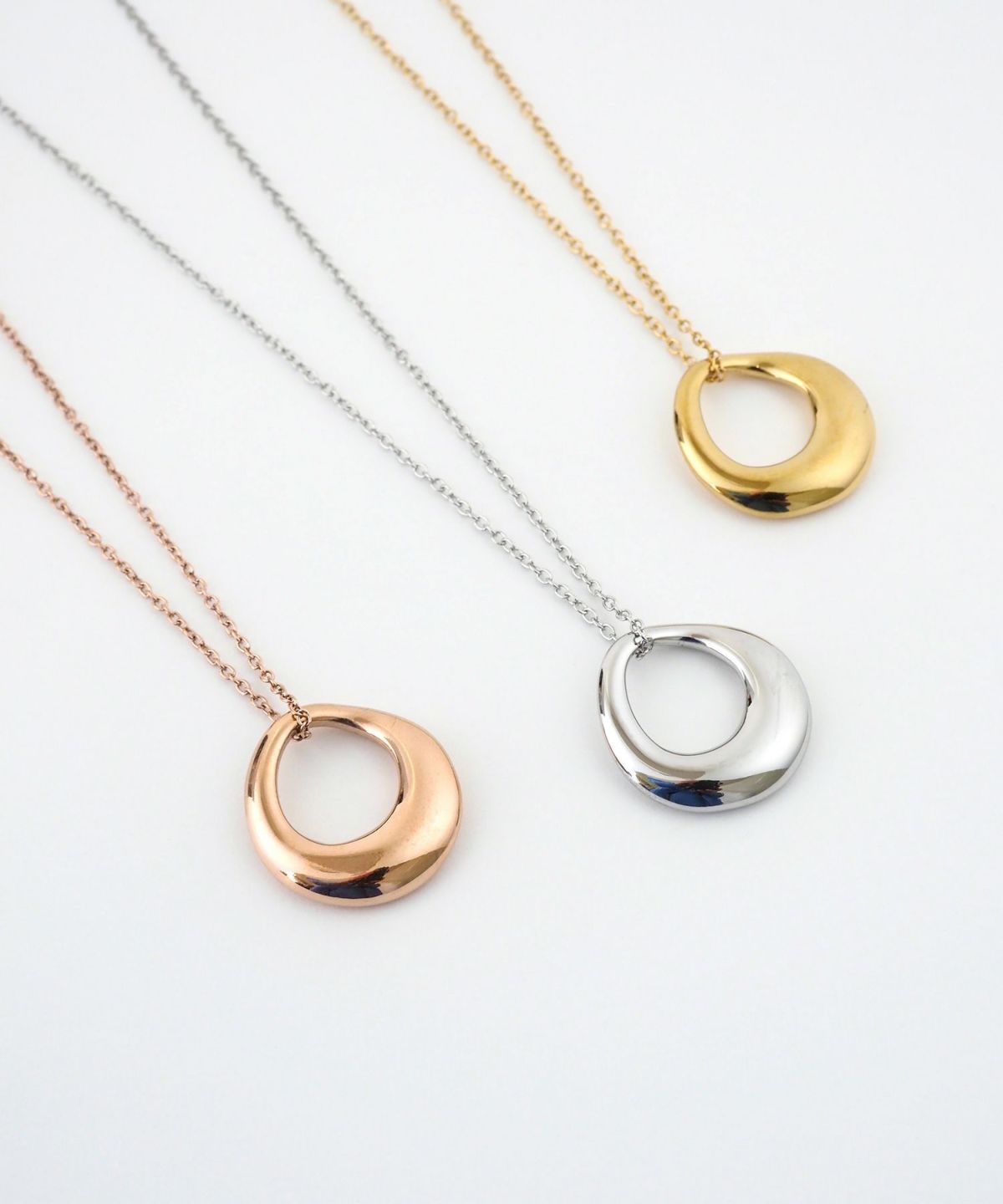 サークルメタルステンレスネックレス