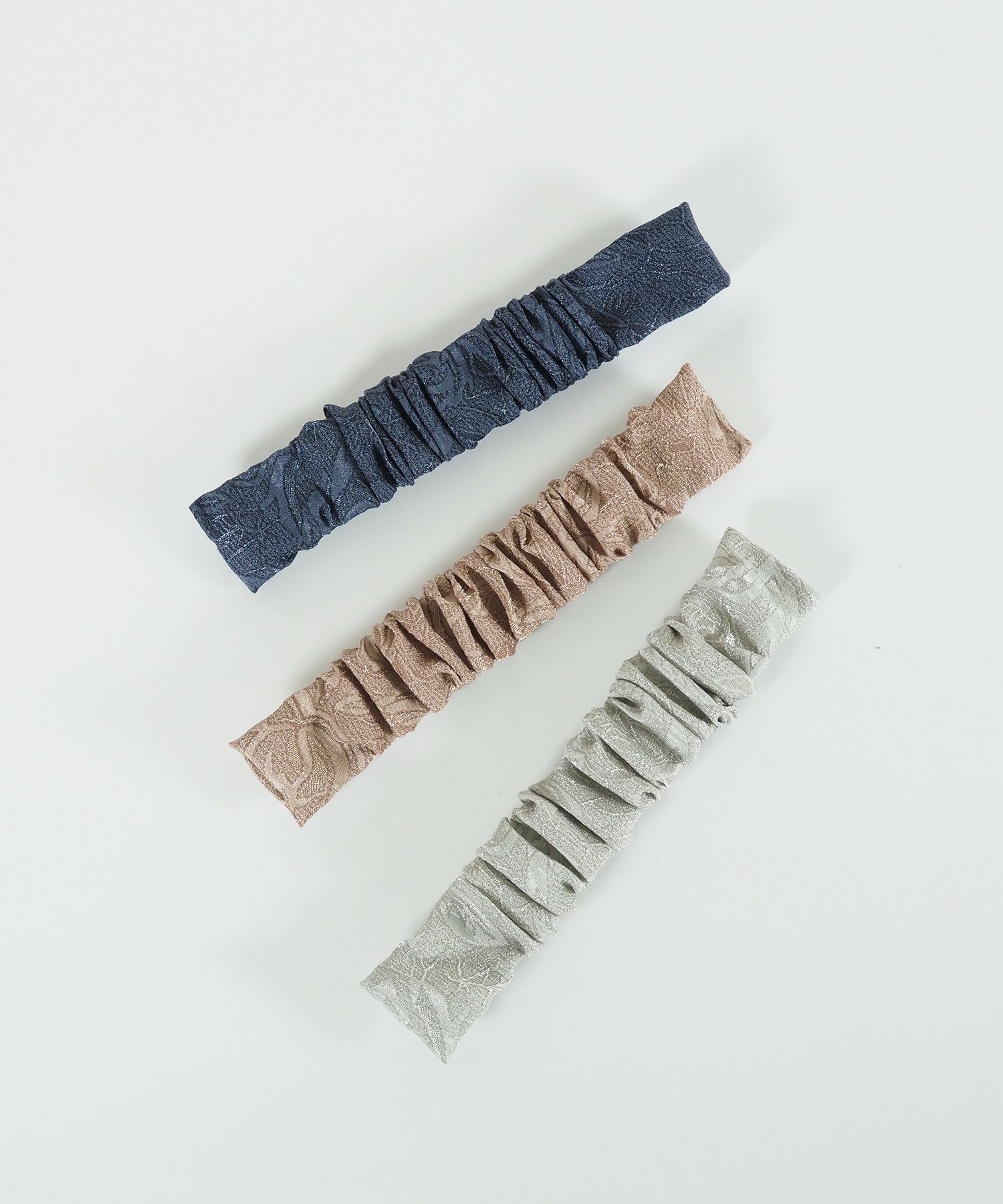 くるっとまきつくジャガードシュフィー