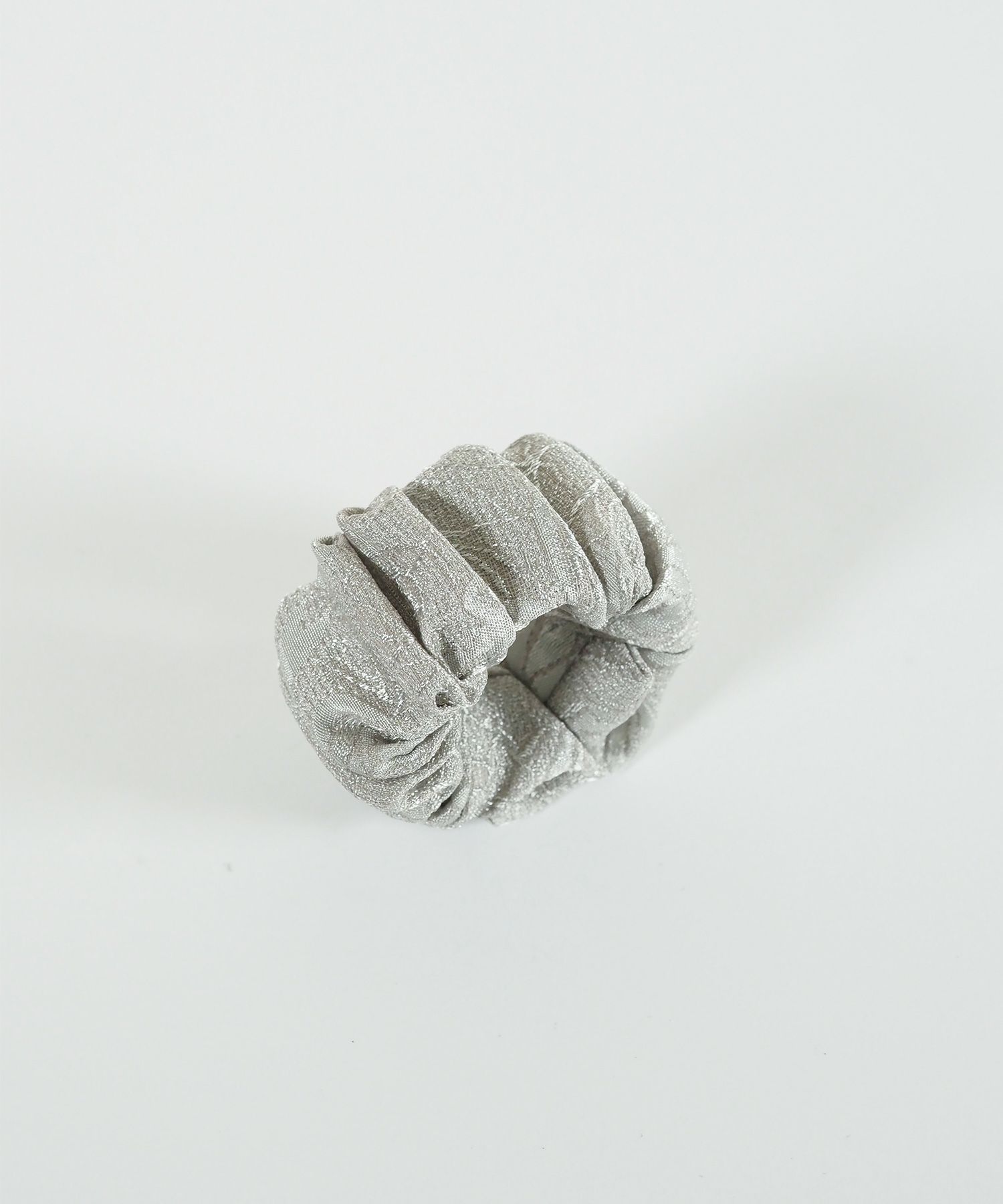 くるっとまきつくジャガードシュフィー