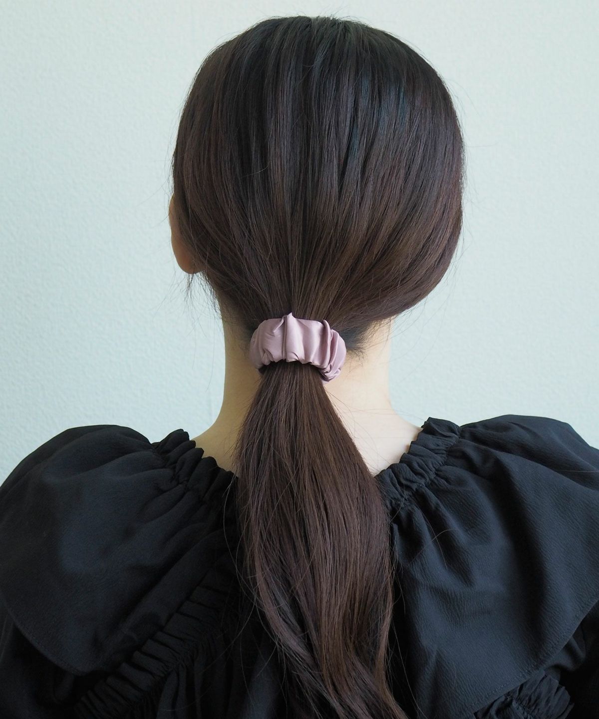 くるっとまきつくサテンシュフィー