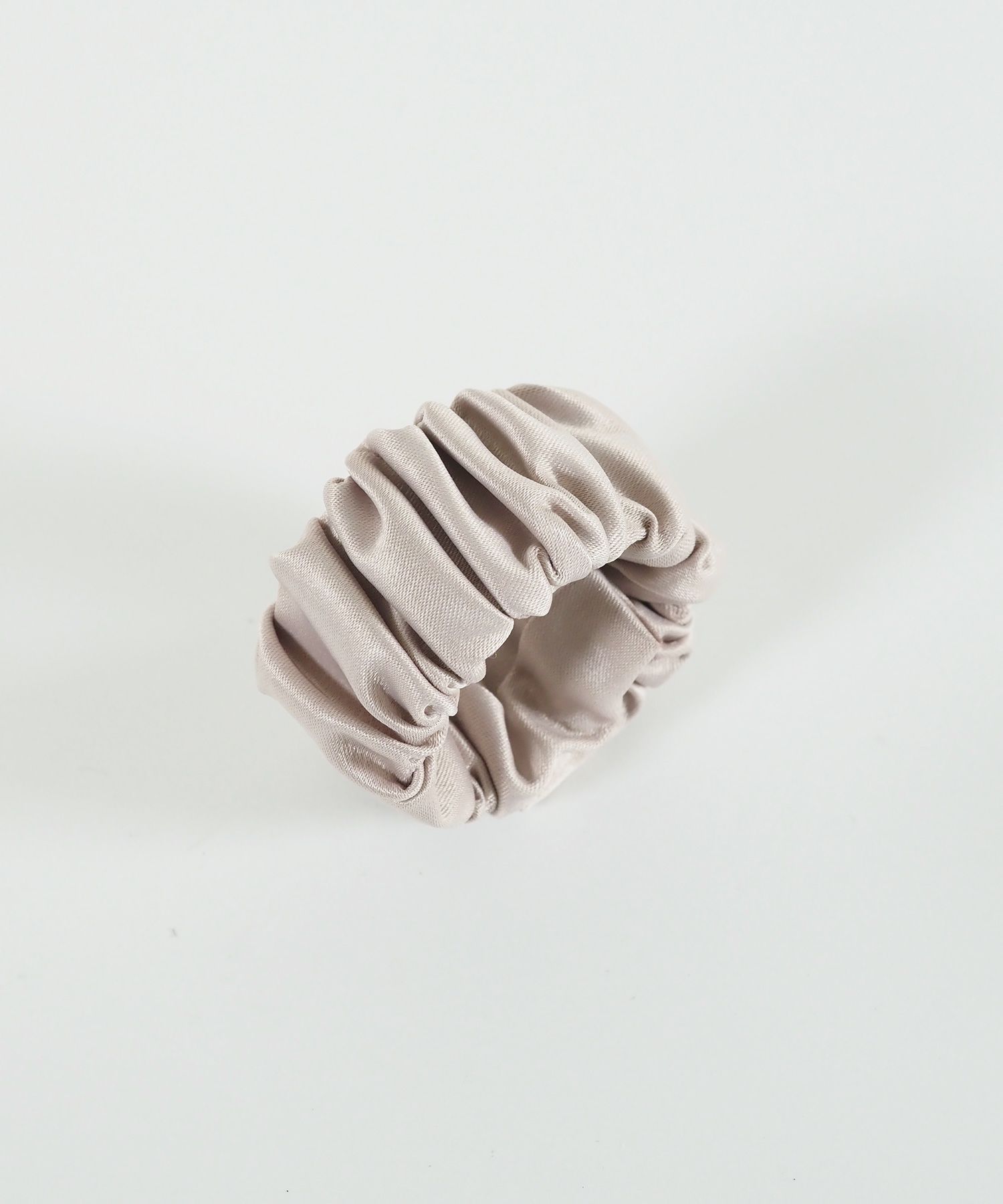 くるっとまきつくシャドーレオパードシュフィー