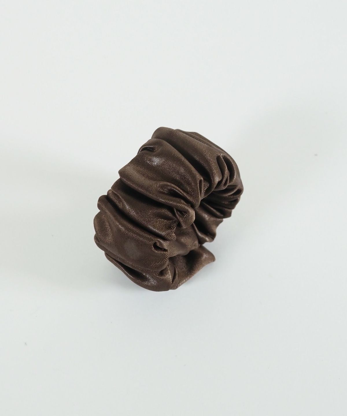 くるっとまきつくシャドーレオパードシュフィー