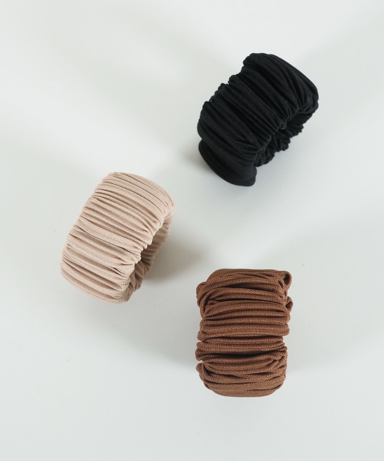 くるっとまきつくプリーツシュフィー