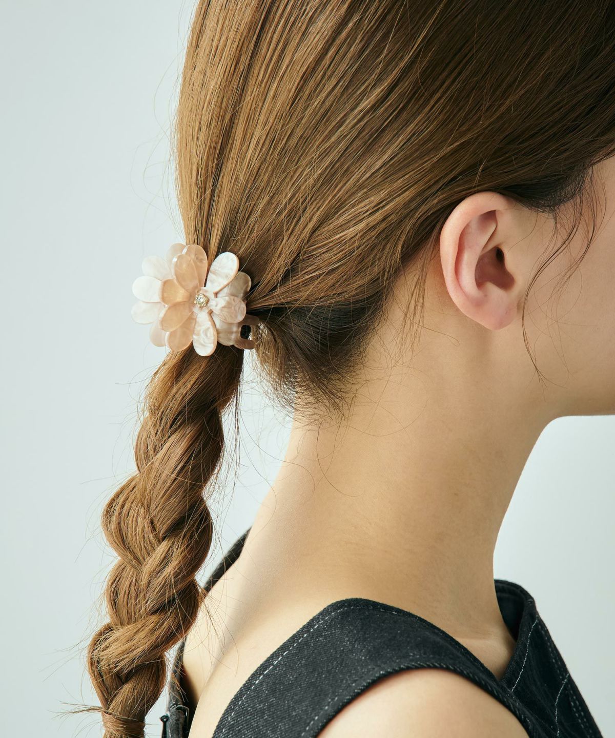 フラワービジューバンスクリップ