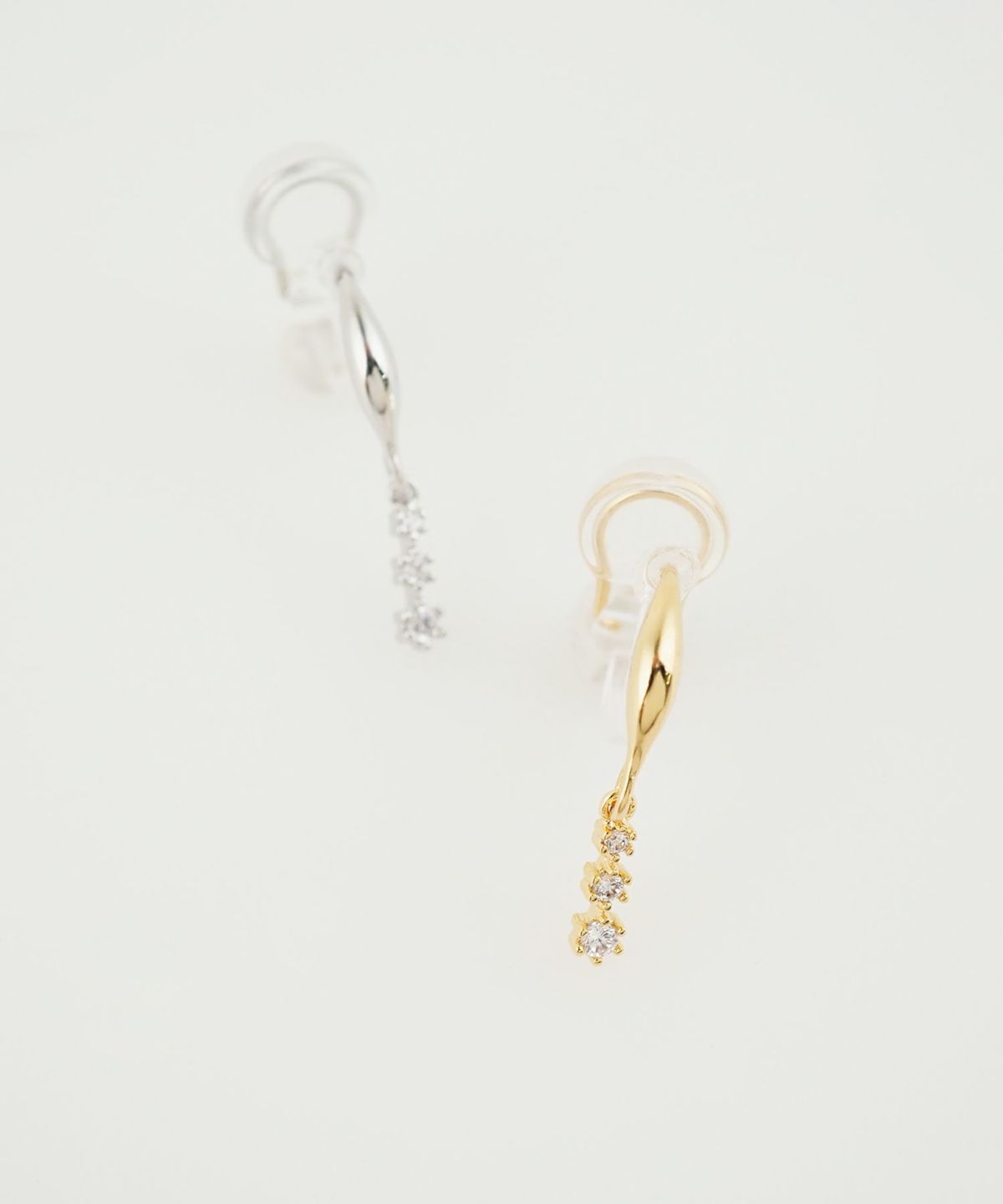 トリプルバーアクリアクリップイヤリング