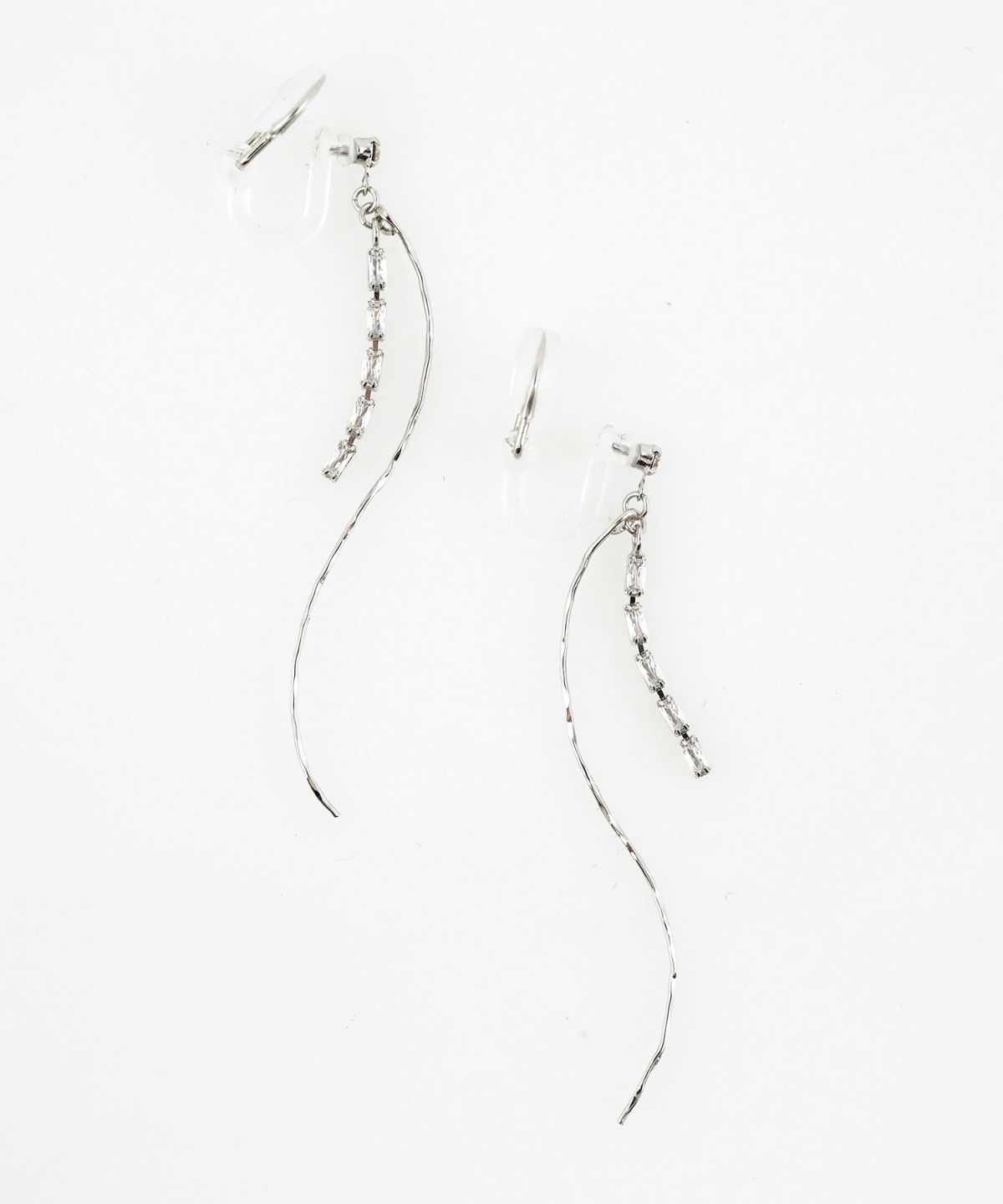 ツイストラインストーンアクリアクリップイヤリング