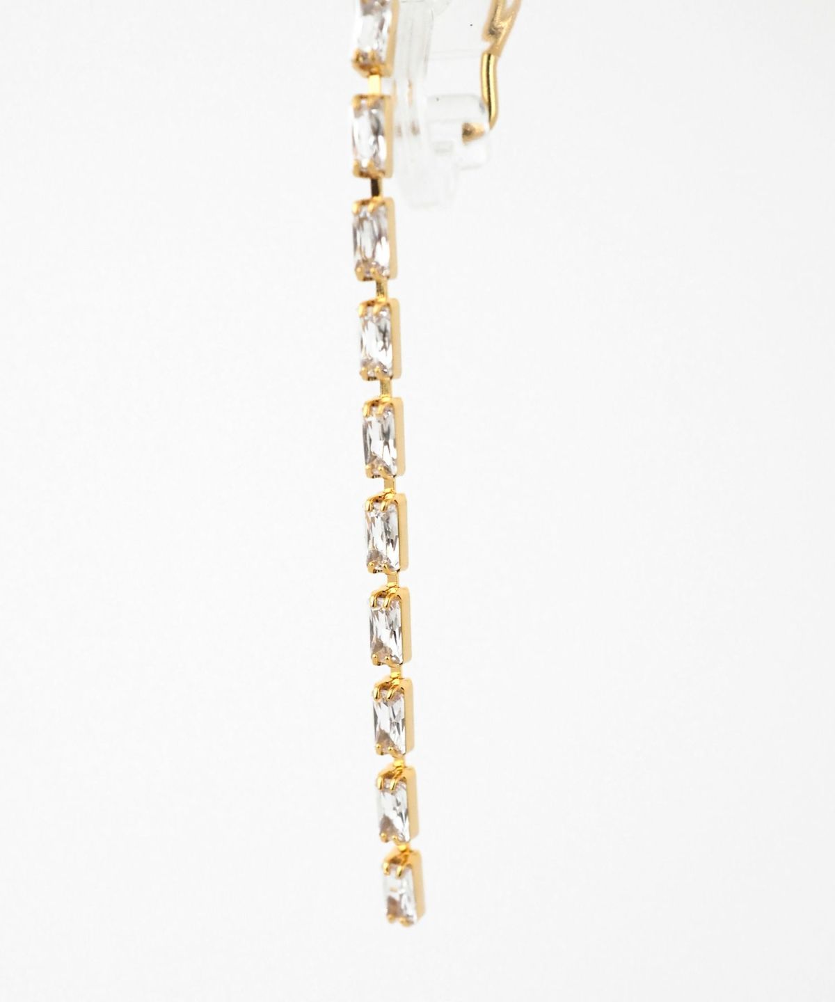 シングルラインアクリアクリップイヤリング