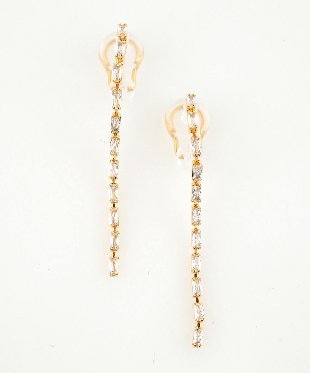 シングルラインアクリアクリップイヤリング