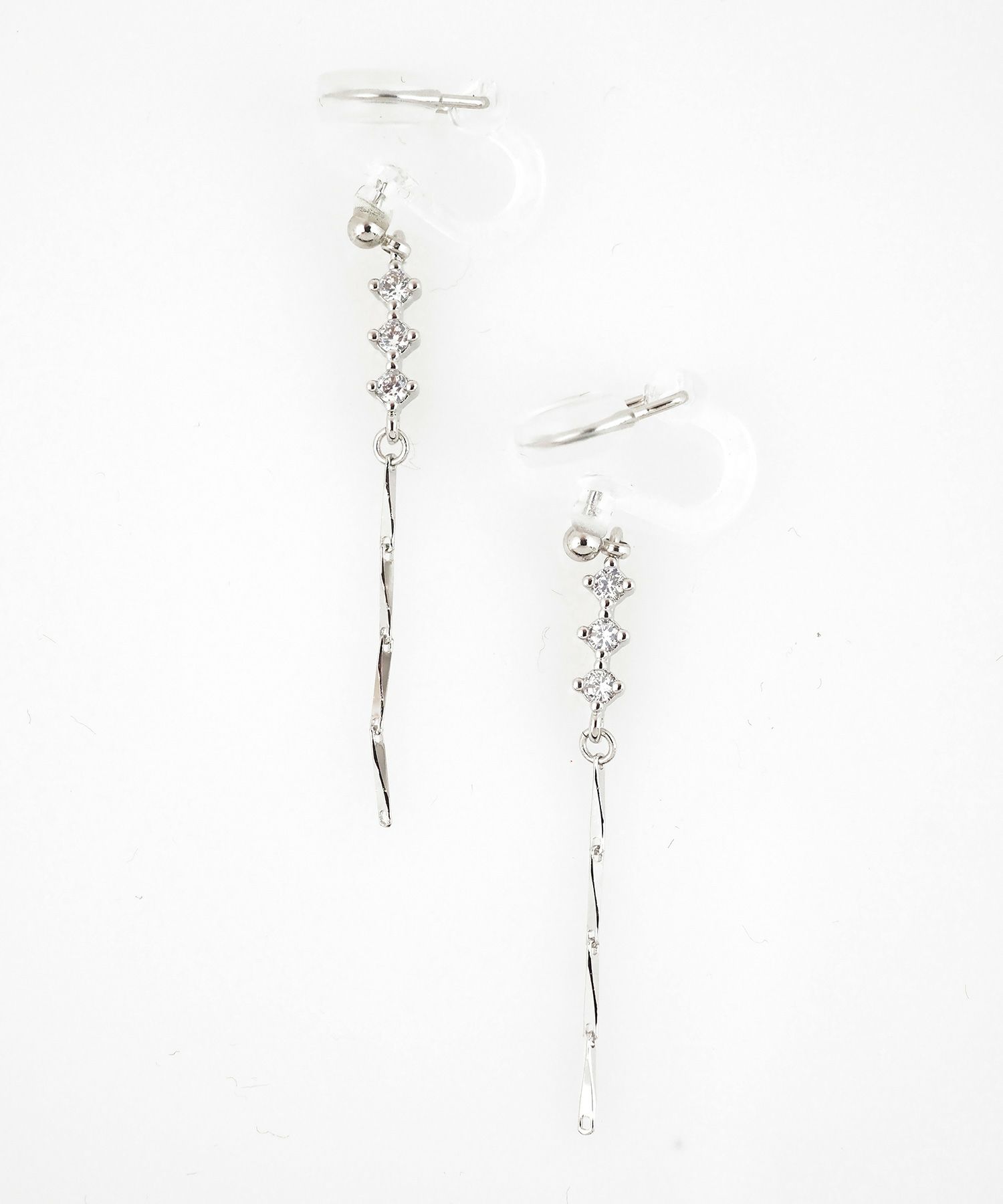 トリプルチェーンアクリアクリップイヤリング