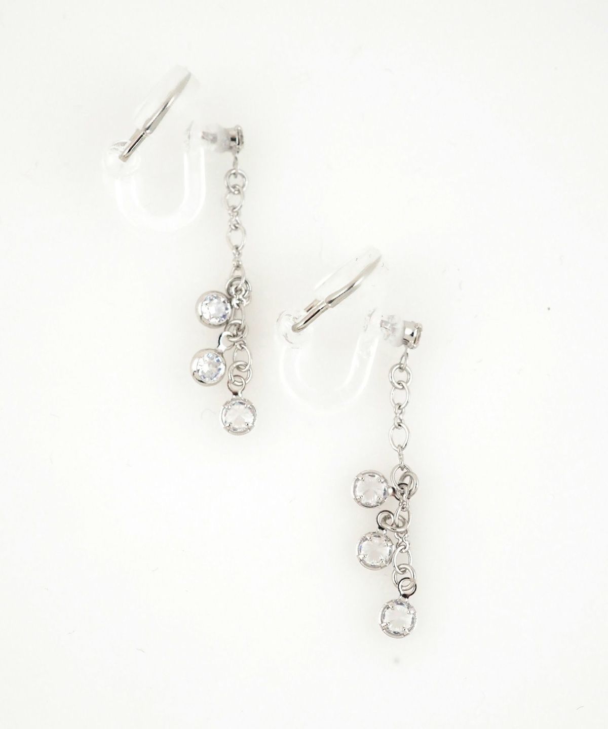 スウィングストーンアクリアクリップイヤリング