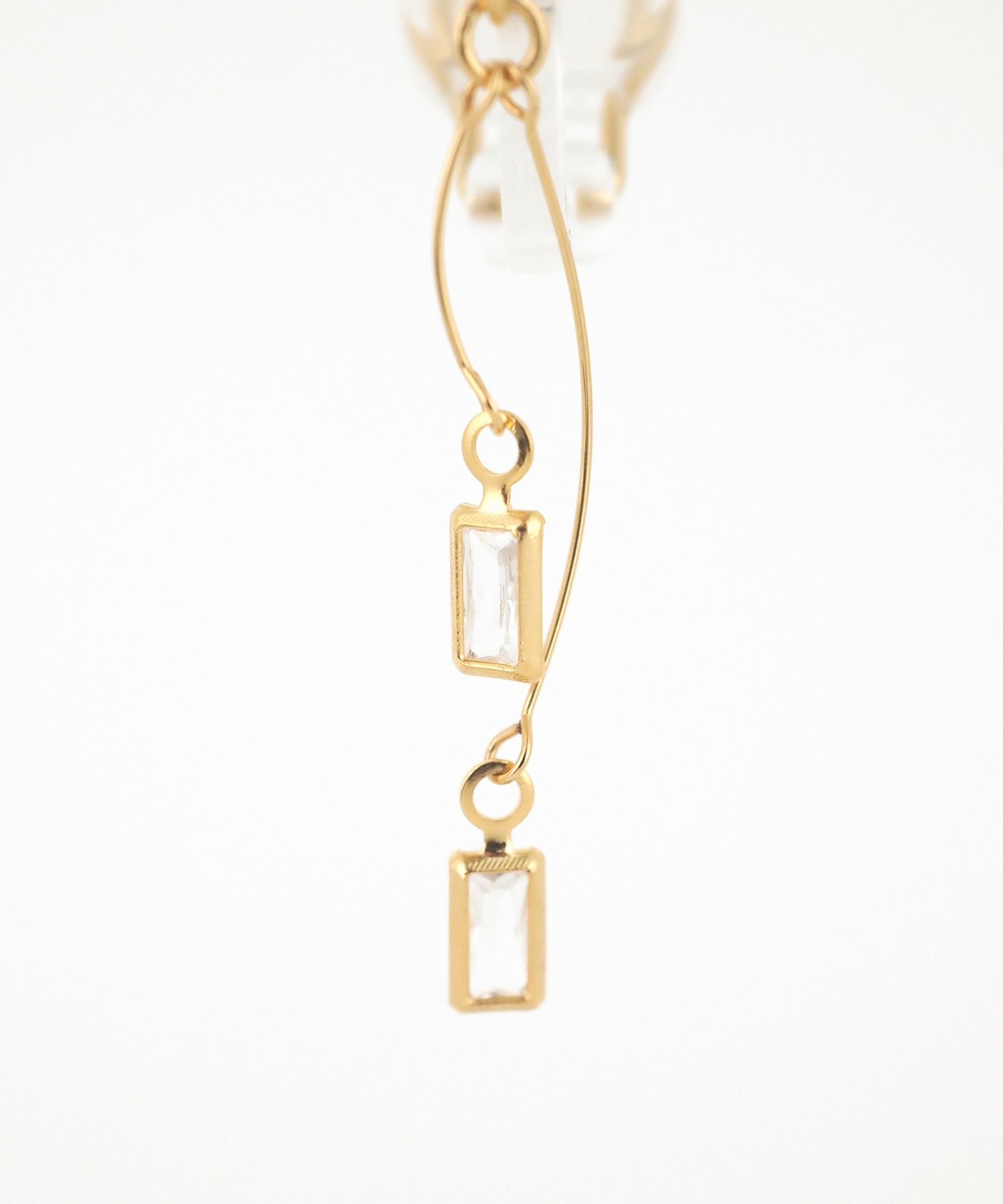 スクエアカーブアクリアクリップイヤリング