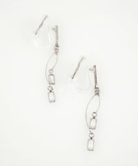 スクエアカーブアクリアクリップイヤリング