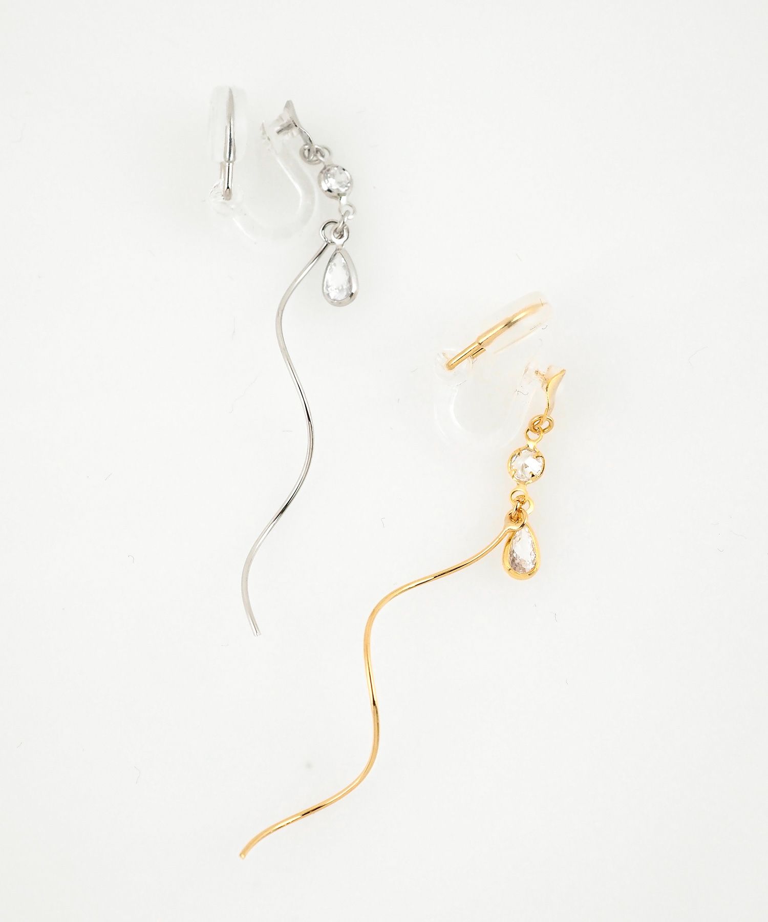 ドロップツイストアクリアクリップイヤリング