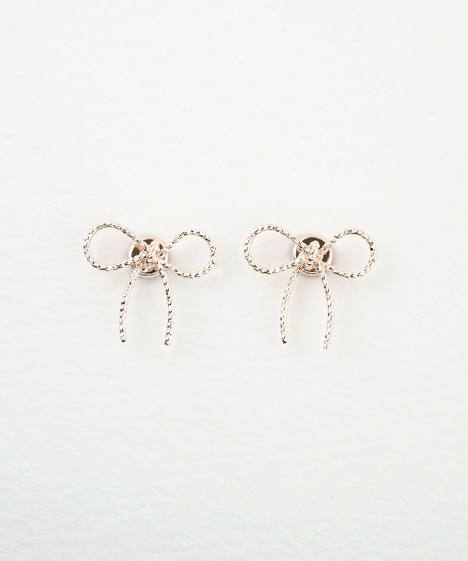 ラインリボンマグネットイヤリング