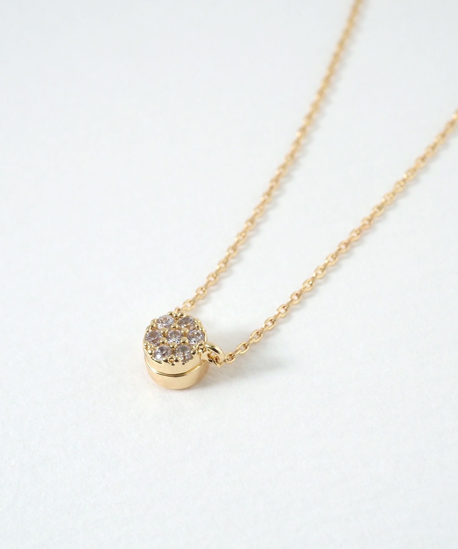 パヴェキュービックサークルマグネットネックレス