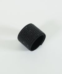 くるっとまきつくスタッズシュフィー