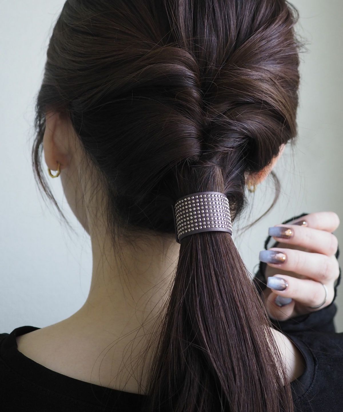 くるっとまきつくスタッズシュフィー