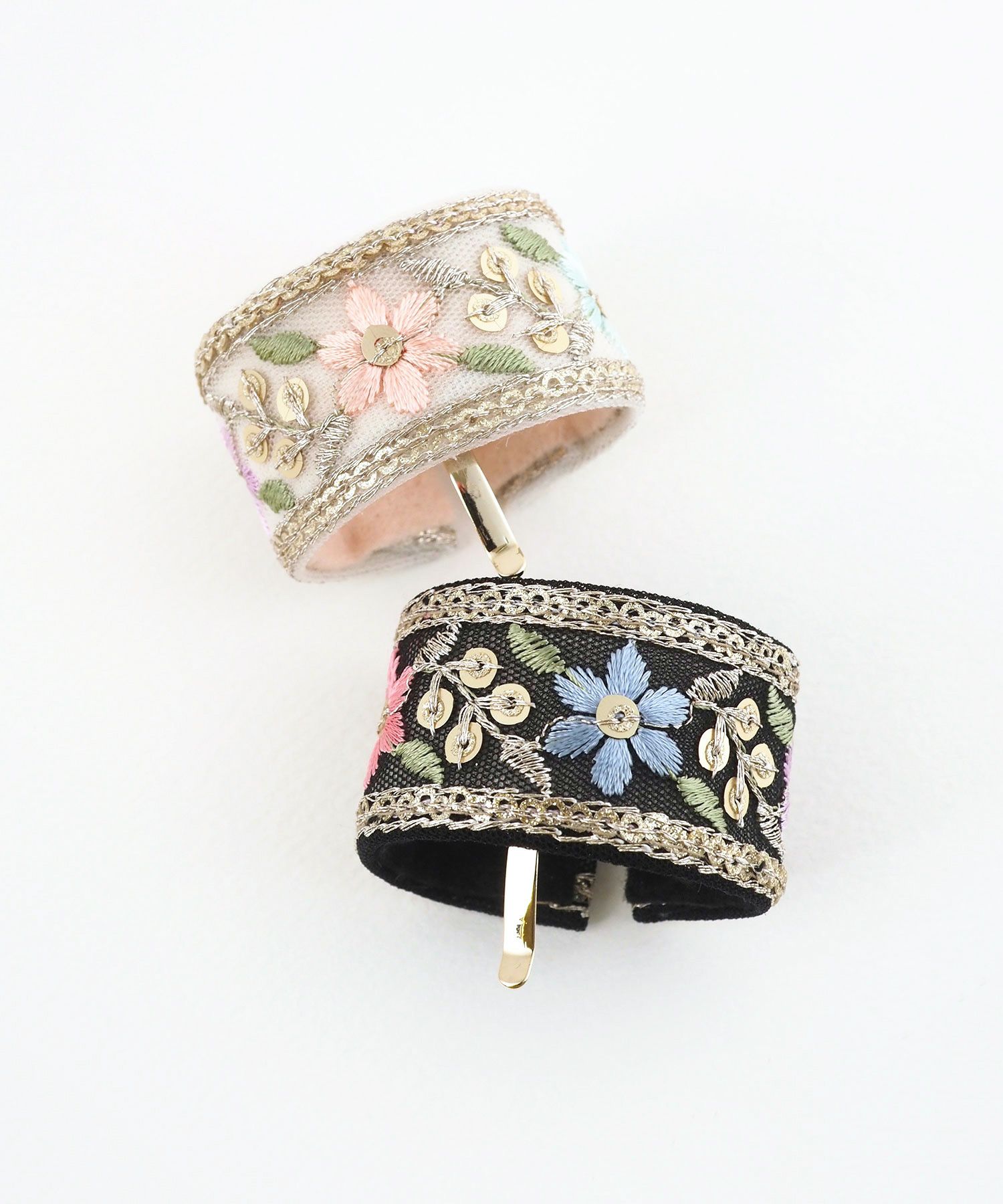 フラワー刺繍フック付きシュフィー