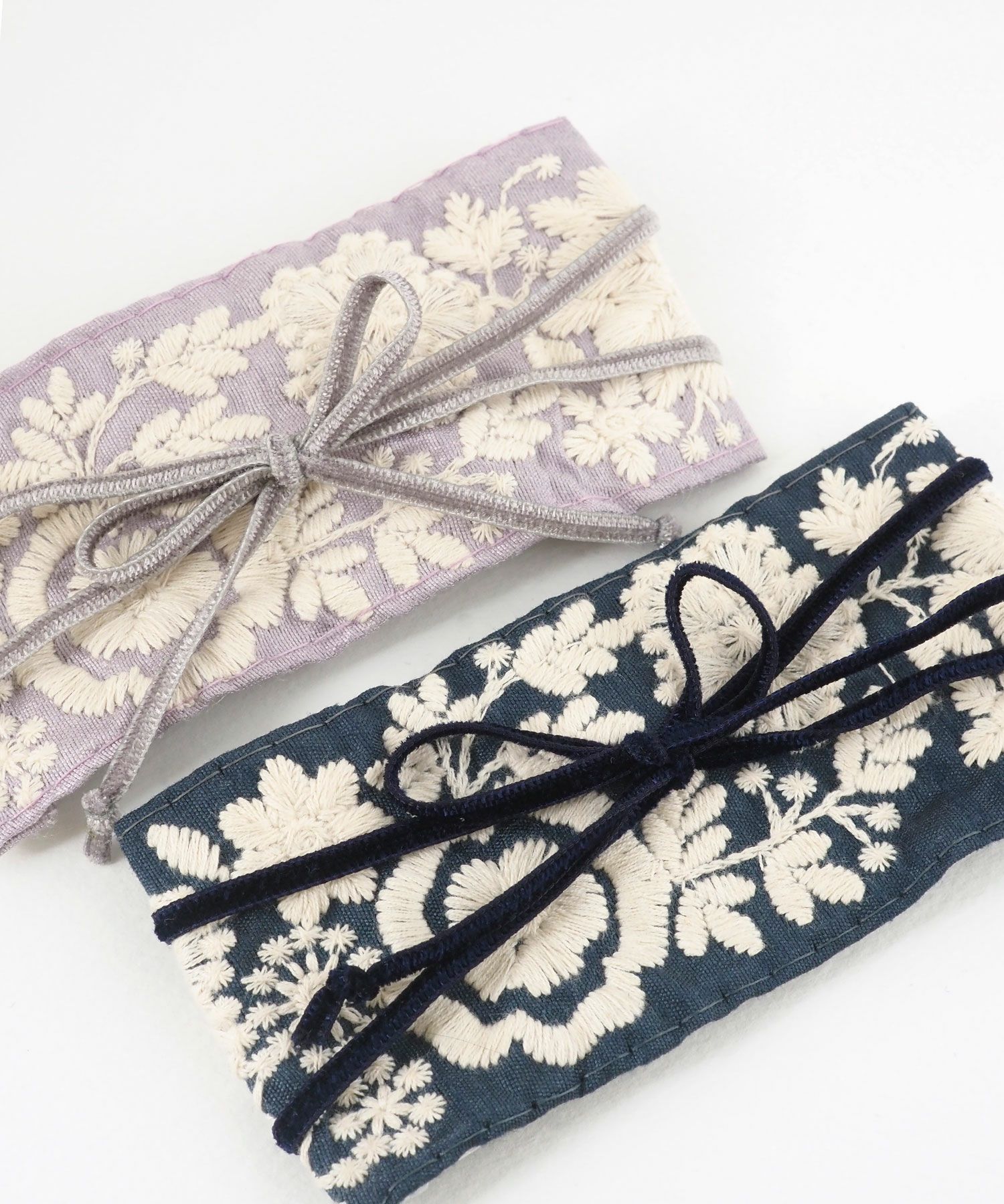 フラワー刺繍リボンフック付きシュフィー