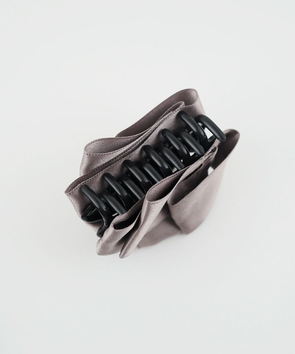 サテンフリルバンスクリップ