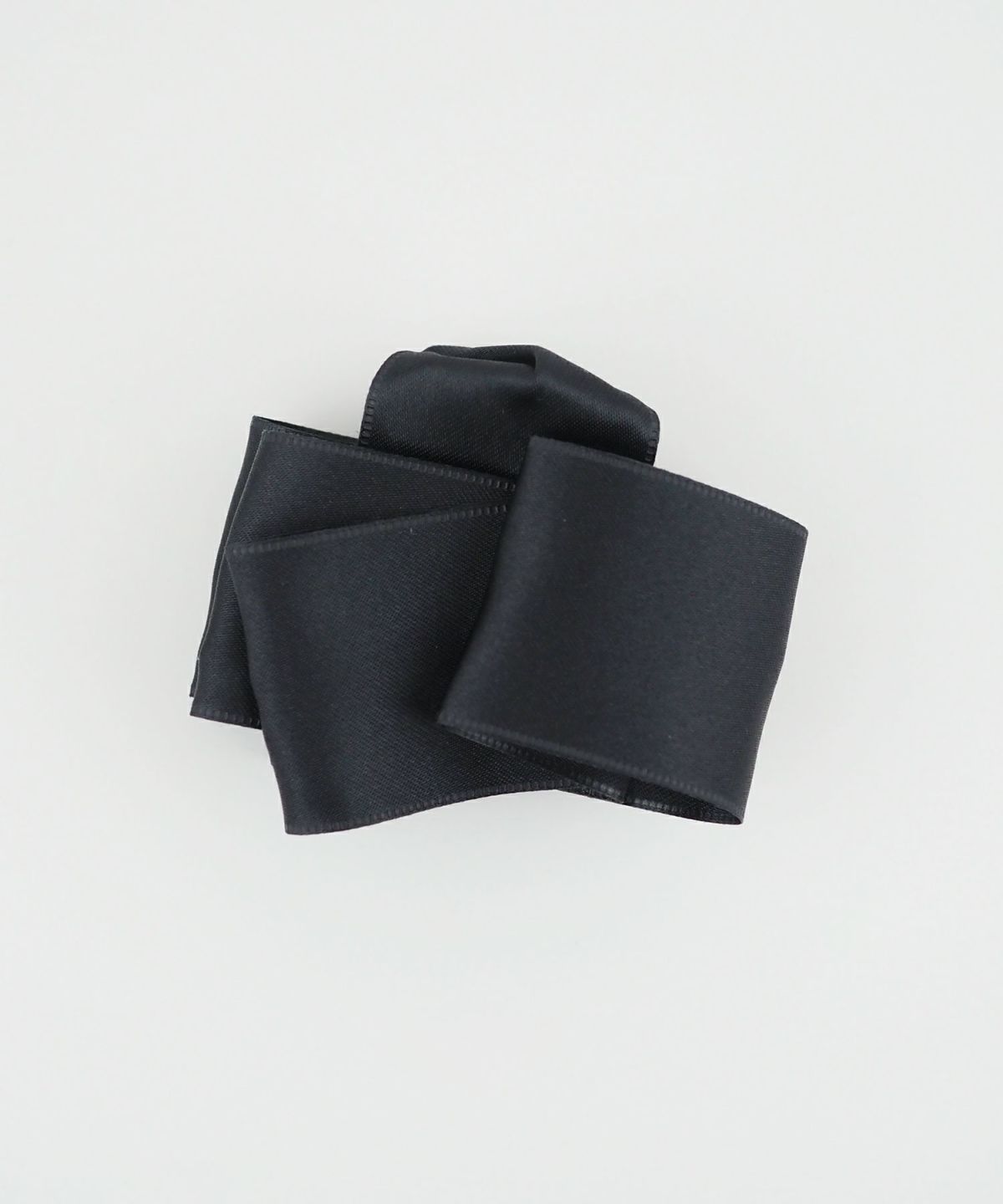 サテンフリルバンスクリップ