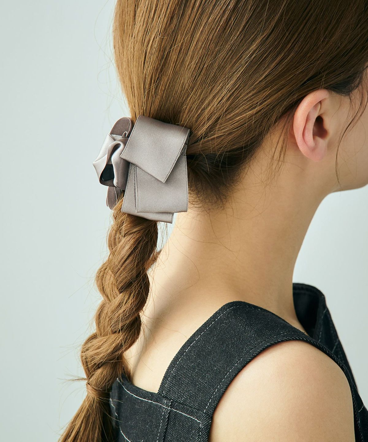 サテンフリルバンスクリップ