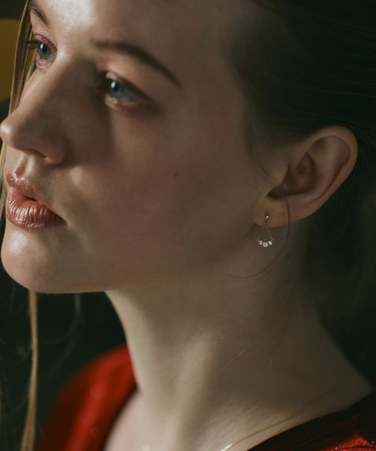 【web限定】[K10]ジルコニアトライアングルチェーンピアス