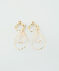 ダブルシズクシェルIMFスプリングイヤリング