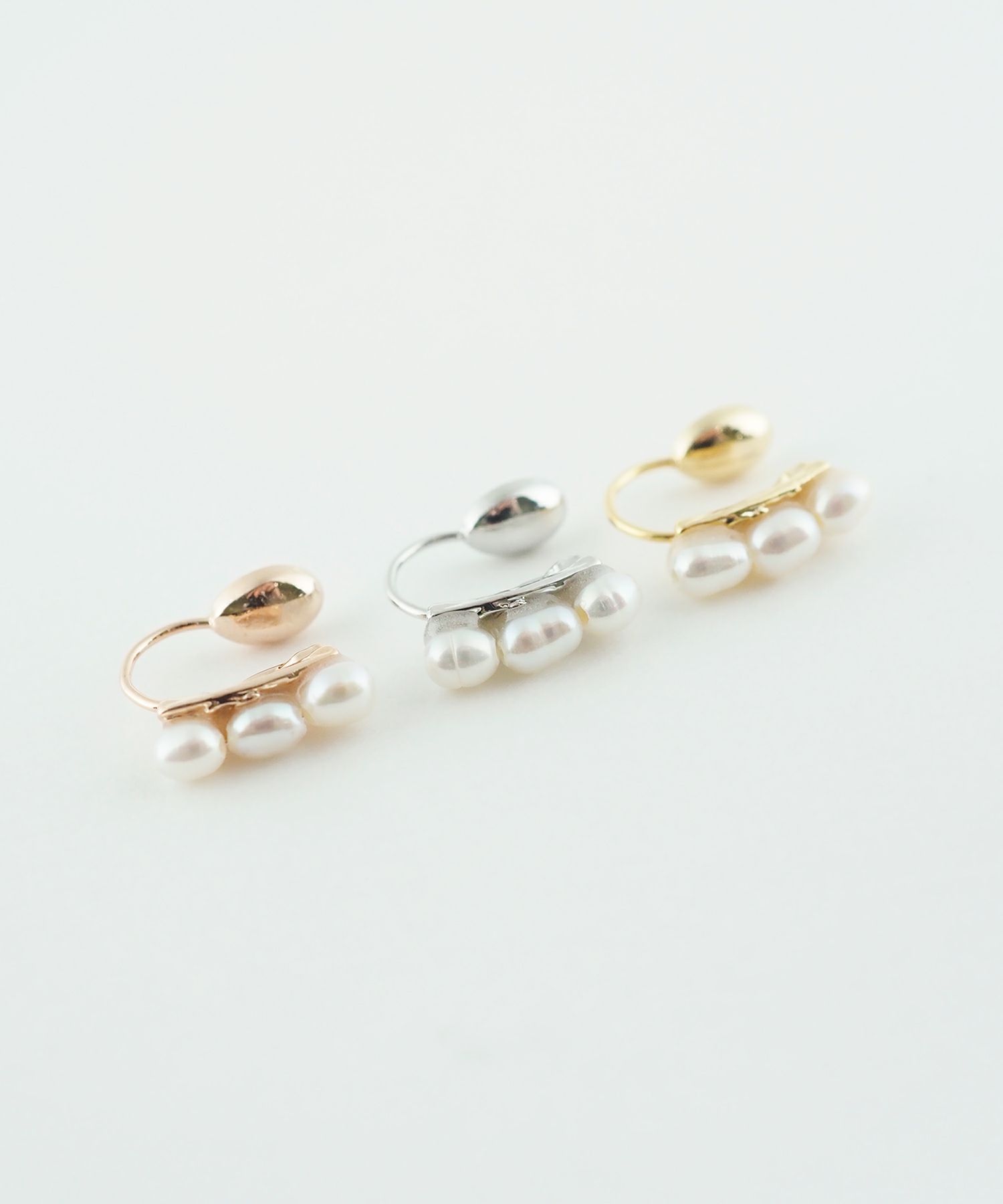 トリプル淡水パールノンホールイヤリング