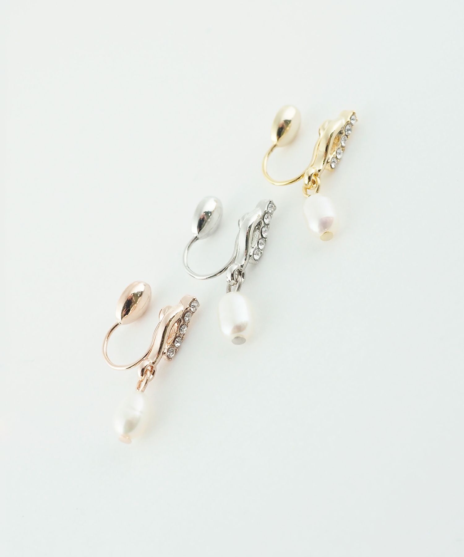 ラインストーン淡水パールノンホールイヤリング